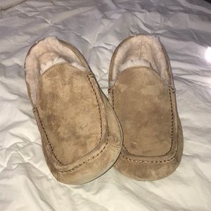Ugg Loafer/Slippers